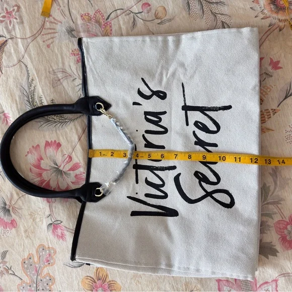 Victoria's Secret Cream Tote with Black Accents - Picture 5 of 7